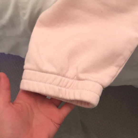 Light pink aritzia sweatpants! - Picture 4 of 5